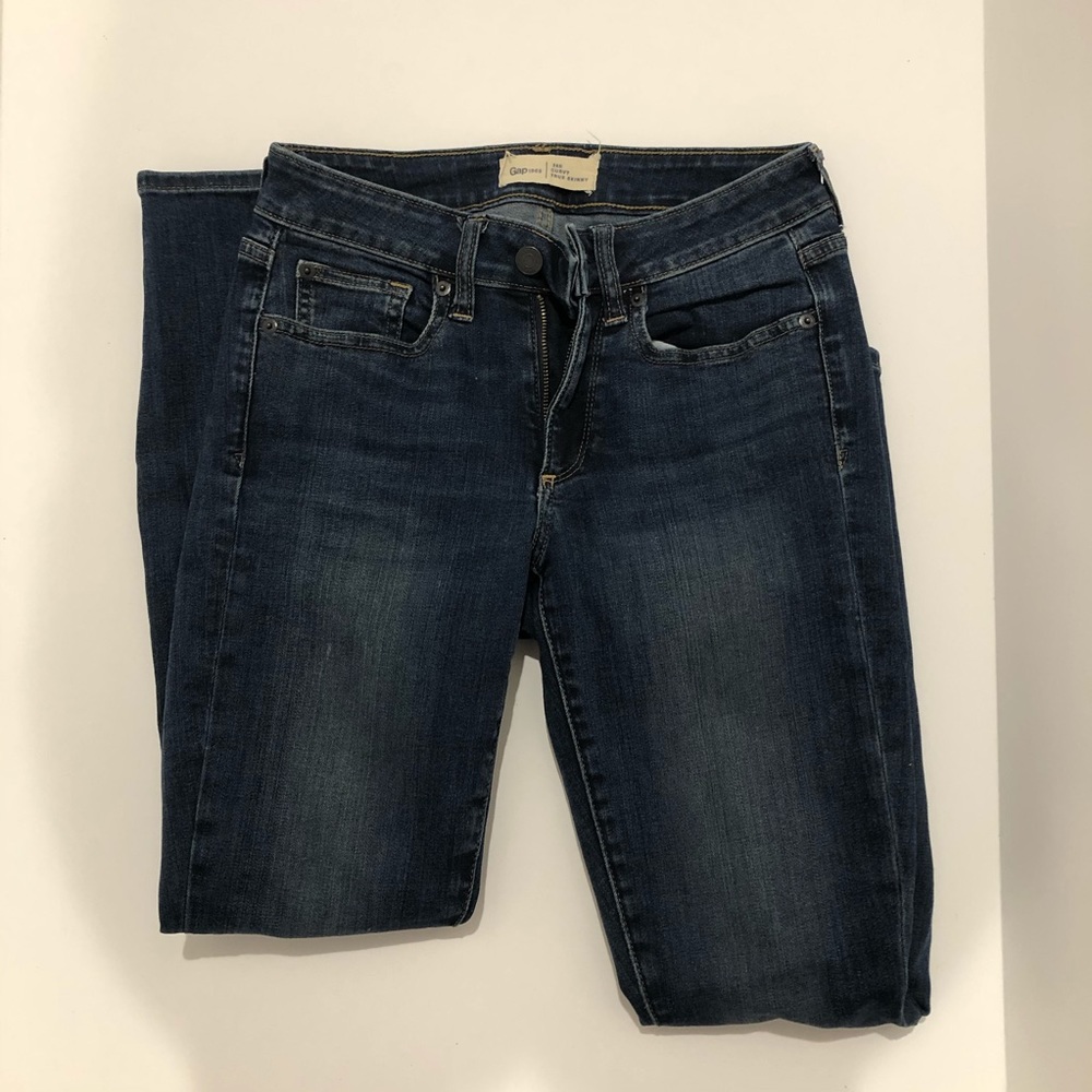 Gap 1969 curvy skinny jeans 26 darker wash